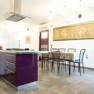 casa-marilla.hotelinveneto.com/