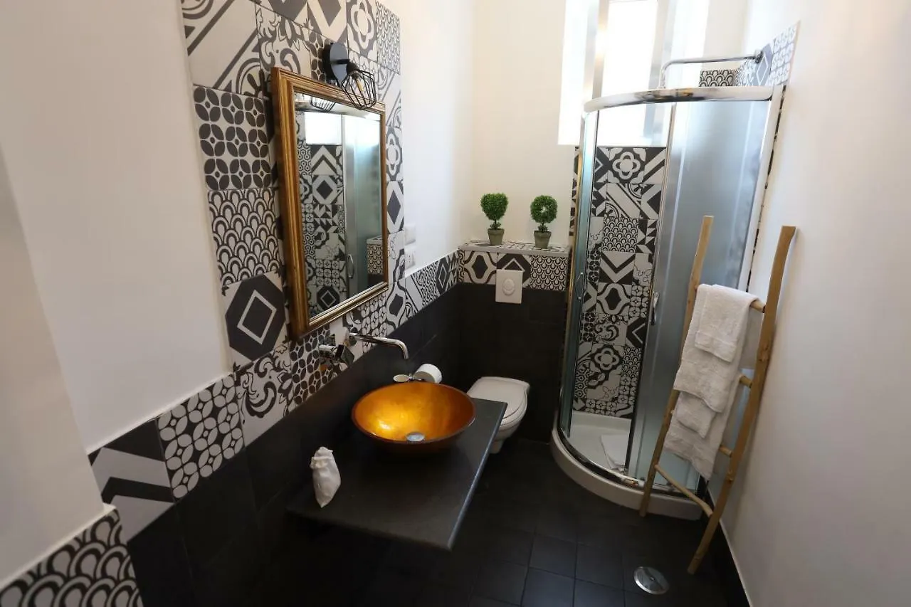 Aroma - Neapolitan Bnb 2*, Nápoles