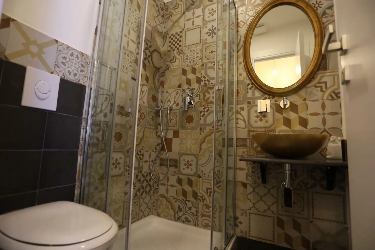 Aroma - Neapolitan Bnb Pensión Nápoles